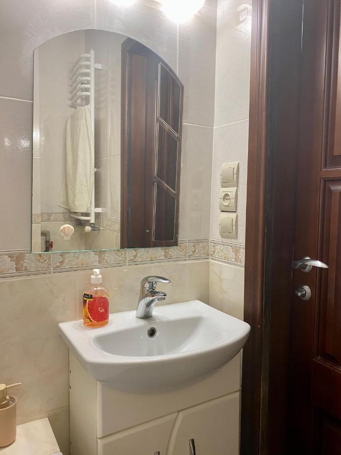 Cozy Apartment Lviv Exterior foto