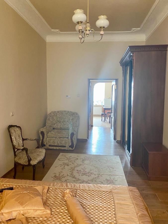 Cozy Apartment Lviv Exterior foto